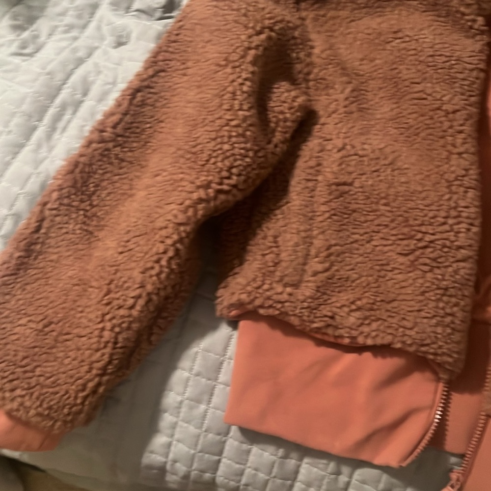 Fabletics sherpa jacket - Picture 2 of 3